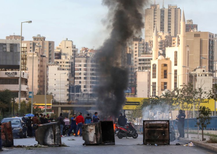 خطواتنا اليوم تصعيدية.. طليس: ننصح المواطنين بعدم سلوك الطرقات إلا عند الضرورة