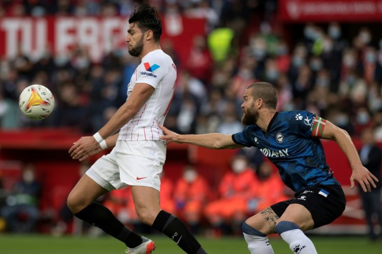 بطولة إسبانيا: طموح إشبيلية بمقارعة ريال مدريد على اللقب يصطدم باختبار أتلتيكو