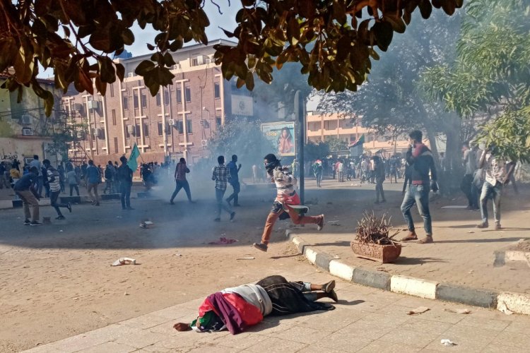 125 جريحا في تظاهرات الخرطوم الحاشدة