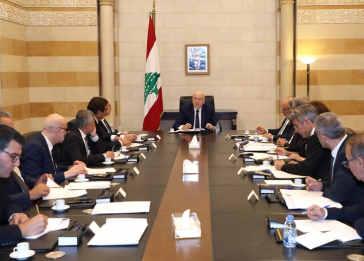 «شعرة» ما بين الأسباب الخارجية والداخلية لإحياء الحكومة