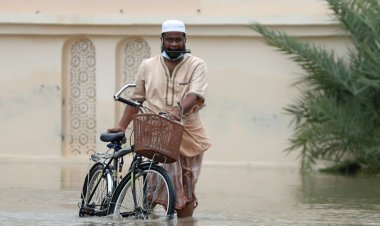 هذا ما حلّ بهما بعدما حذرت هيئة الأرصاد الجوية  من حصول الفيضانات في إيران