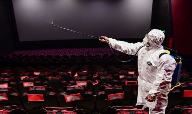أبيض: موجة أوميكرون تتحول الى تسونامي!