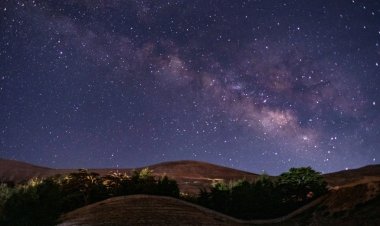 اكتشاف "تيار" نجوم من العصور المبكرة للكون بفضل "علم آثار المجرّات"