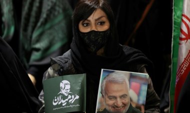 توقيف شخص على خلفية إضرام النار في تمثال لسليماني بجنوب غرب إيران