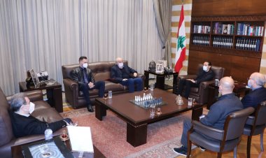 الانتخابات النيابية..بين الحريري وجنبلاط