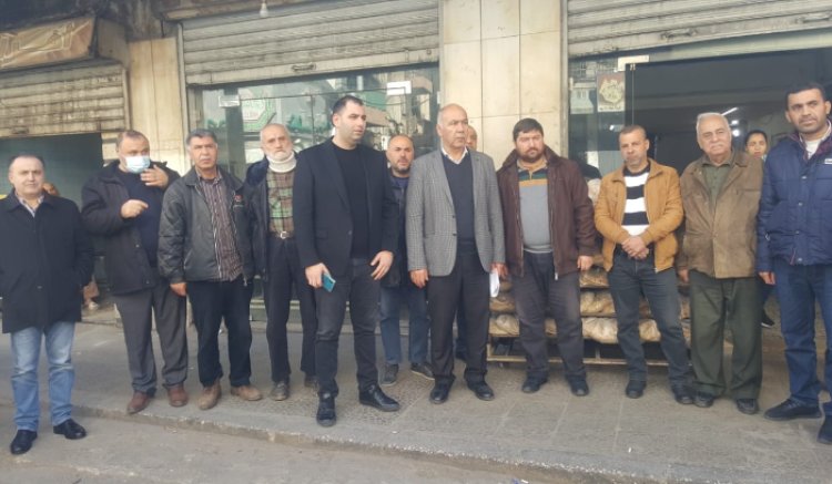 نقباء وأصحاب الافران بحثوا في تأثير فقدان الطحين