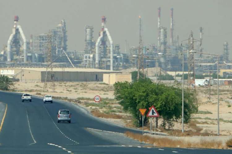 ما هي الاضرار جراء الحريق في أكبر مصفاة نفط في الكويت؟