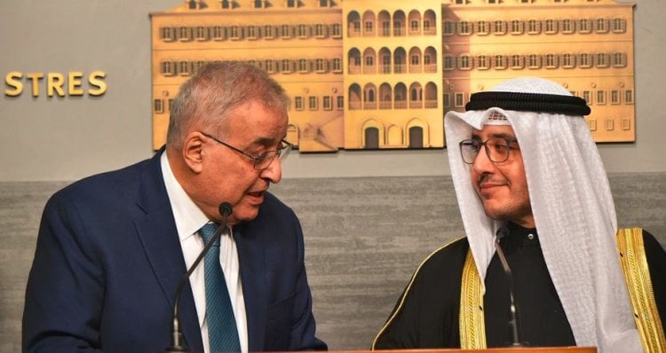 ما هي الرسائل التي حملها وزير الخارجية الكويتي إلى لبنان؟