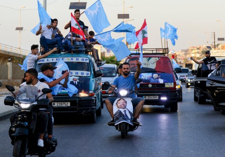 "المستقبل" بين معسكرين: السنيورة وأحمد الحريري 