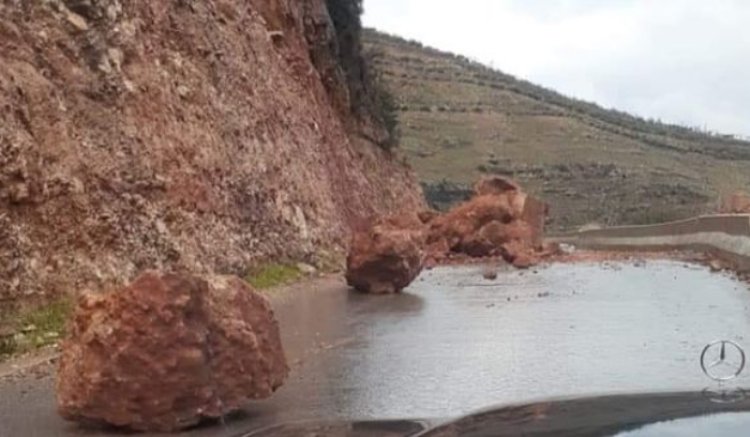 قطع جزئي لمدخل جزين جراء سقوط صخور كبيرة