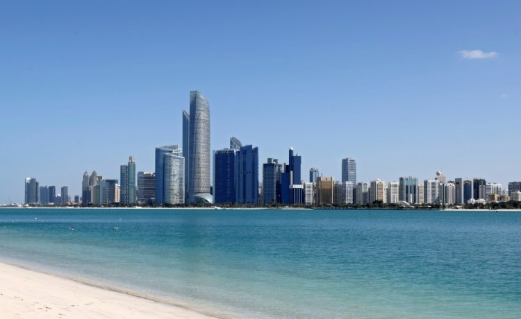 الإمارات تعترض صاروخا أطلقه الحوثيون باتجاه أراضيها