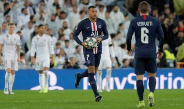  خلال مباراة سان جرمان وريال مدريد.. "فضيحة" داخل غرفة الحكام 