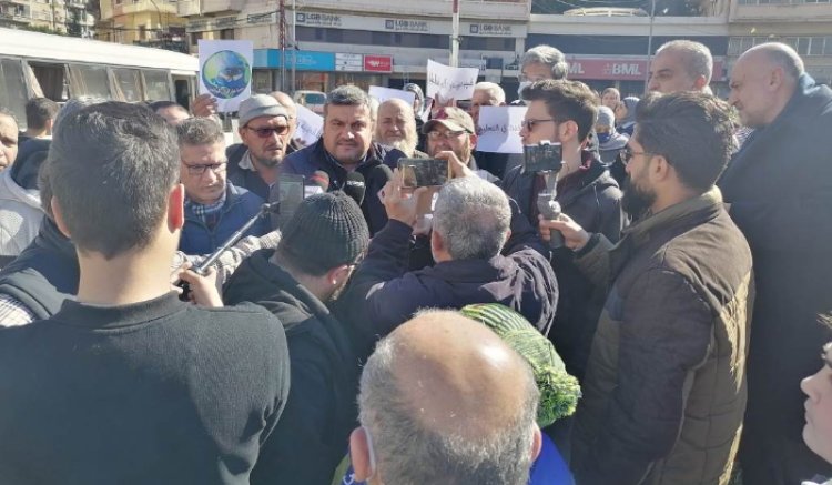 إعتصام لاهالي الطلاب اللبنانيين في الخارج في ساحة النور بطرابلس