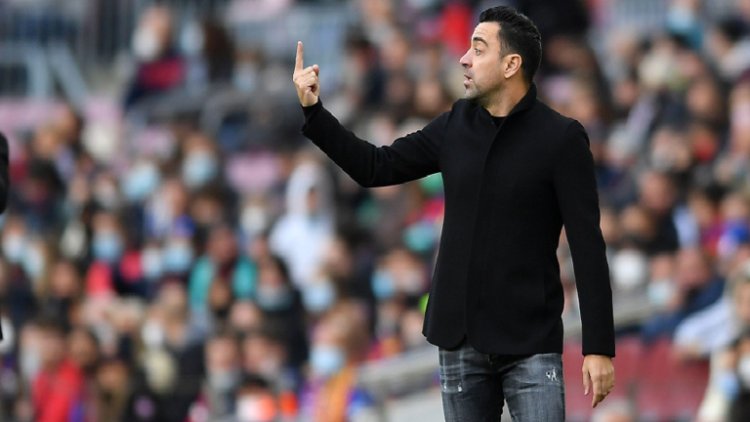 تشافي يعلق على تعادل برشلونة مع إسبانيول في ديربي كتالونيا