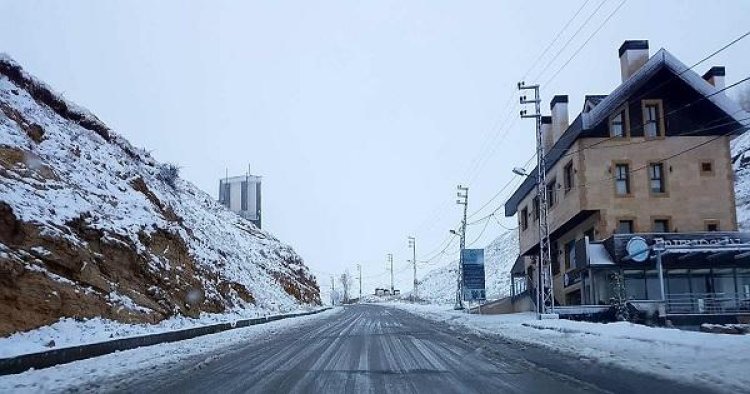 بالصور: اكتظاظ كبير على طرقات كفردبيان