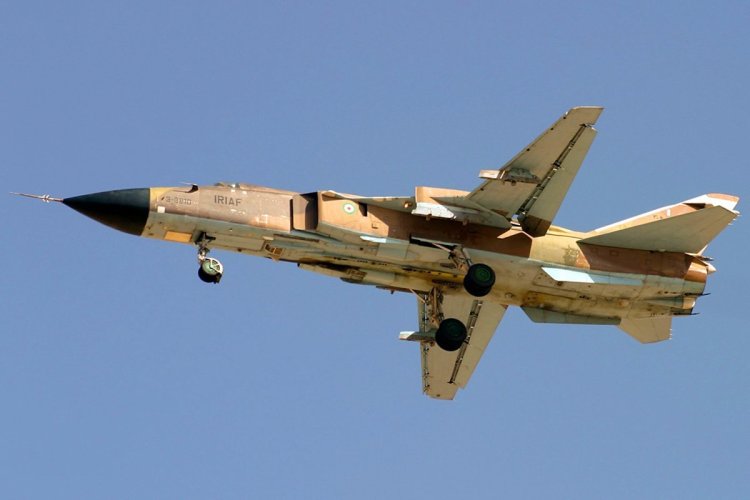 إيران.. قتلى بتحطم طائرة حربية في تبريز