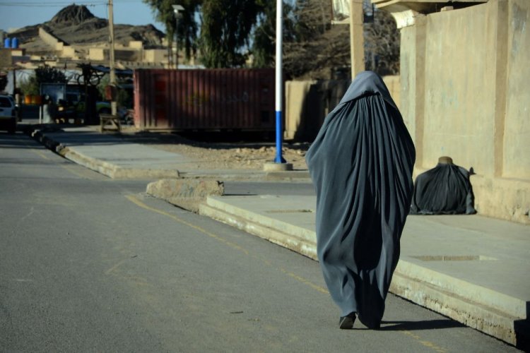 أفغانستان: طالبان تفرض على موظفات الحكومة ارتداء الحجاب