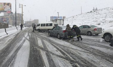 بالفيديو: الثلوج على ضهر البيدر