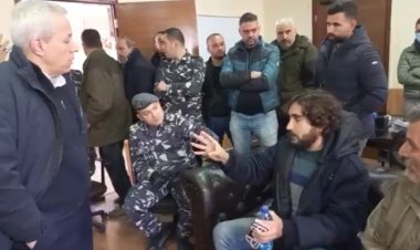 محتجون على انقطاع الكهرباء في عكار واصلوا اعتصامهم أمام سرايا حلبا