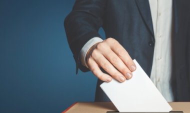 هل دخول "البرتقالي" إلى لائحة مراد يُحرج الفرزلي فيُخرجه؟