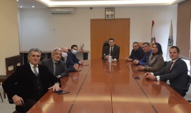 حاج حسن التقى وفدا من الأساتذة المتعاقدين في الجامعة اللبنانية ورئيس نقابة مزارعي الصنوبر