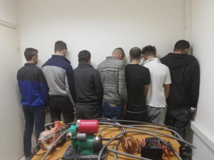 بالصورة: عصابة سرقت مئات البطاريات في قبضة شعبة المعلومات