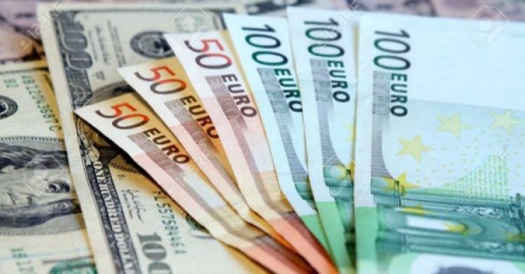 اليورو يتراجع إلى ما دون 1,1 دولار للمرة الأولى منذ 2020