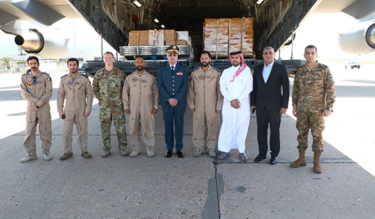 الجيش يسلم مواد غذائية هبة من دولة قطر