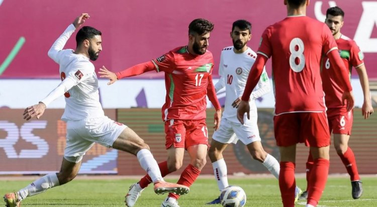 تصرف إيران قد يبعدها عن المونديال.. وهذا المنتخب البديل