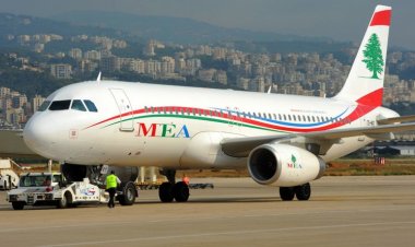 بالفيديو: هلع على متن طائرة الميدل ايست.... اقلاع رغم وجود عطل؟