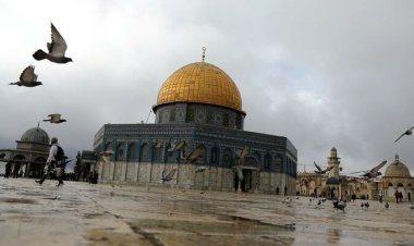 جمعة فلسطينية عظيمة في الأقصى.. 60 ألف مصل ومئات المعتقلين والمصابين