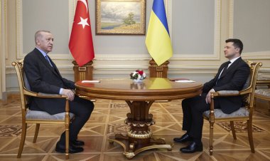 أردوغان يبحث مع زيلينسكي الوساطة التركية بين موسكو وكييف وإجلاء سكان ماريوبول