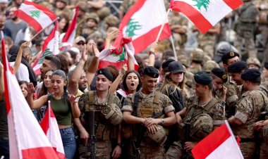 الجيش: صورة ناصعة ومثال يحتذى.. هنيئا لنا به في عيده!