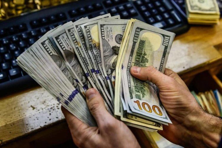 افتتاحية منخفضة لدولار السوق الموازية