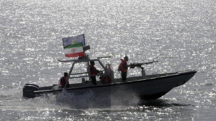 إيران تعلن احتجاز سفينة أجنبية في مياه الخليج