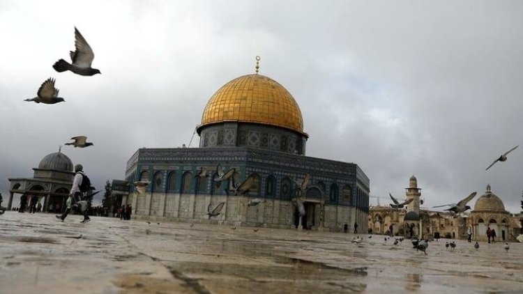 جمعة فلسطينية عظيمة في الأقصى.. 60 ألف مصل ومئات المعتقلين والمصابين