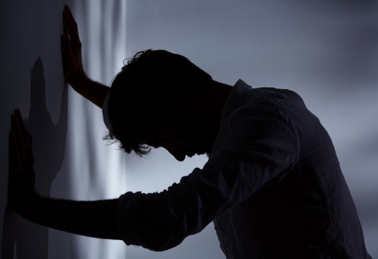 هكذا تؤثّر العوامل الاجتماعية والاقتصادية على علاج الاكتئاب