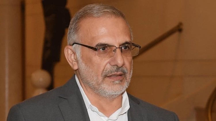 المقداد: السفارات تتدخل في الاستحقاق الانتخابي تمويلاً وتحريضاً