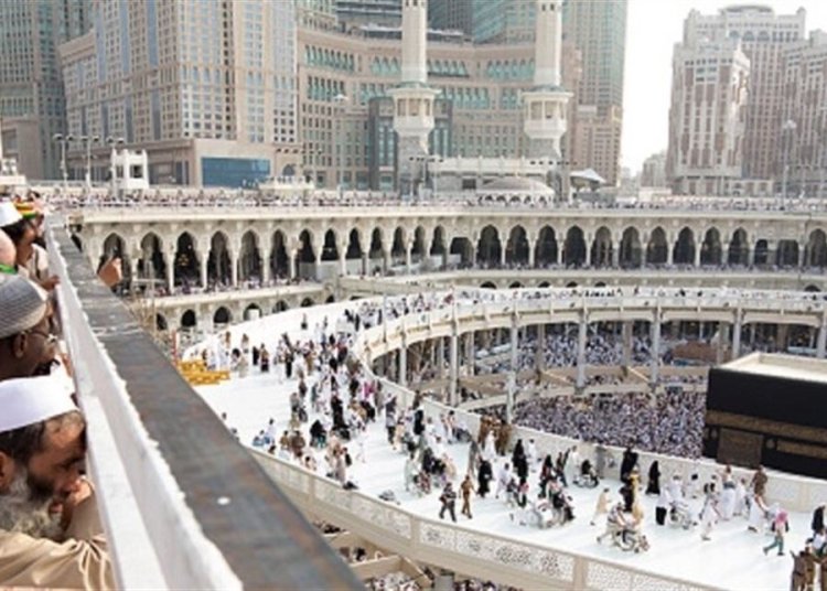 السعودية تغرّم 10 شركات عمرة