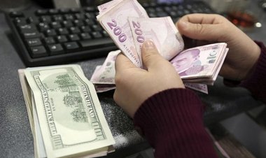 الليرة التركية تتراجع لأدنى مستوى منذ كانون الاول