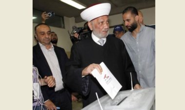 دريان للاعلاميين بعد الادلاء بصوته: أنتم جنود من اجل تغطية هذا اليوم الانتخابي