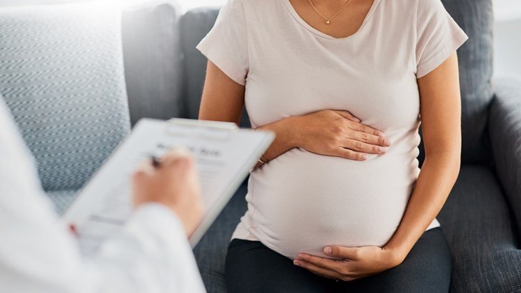 كيف يؤثر الوضع النفسي للأمّ أثناء الحمل على النمو المعرفي للطفل؟