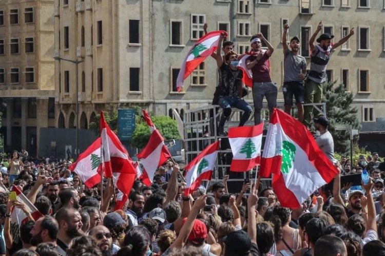 الحكومة  إلى تصريف الأعمال وخطتها لـ«التعافي» إلى.. العِراك