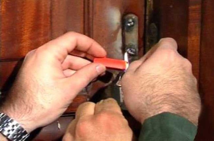 إقفال مؤسسة سياحية بالشمع الأحمر في الجميزة