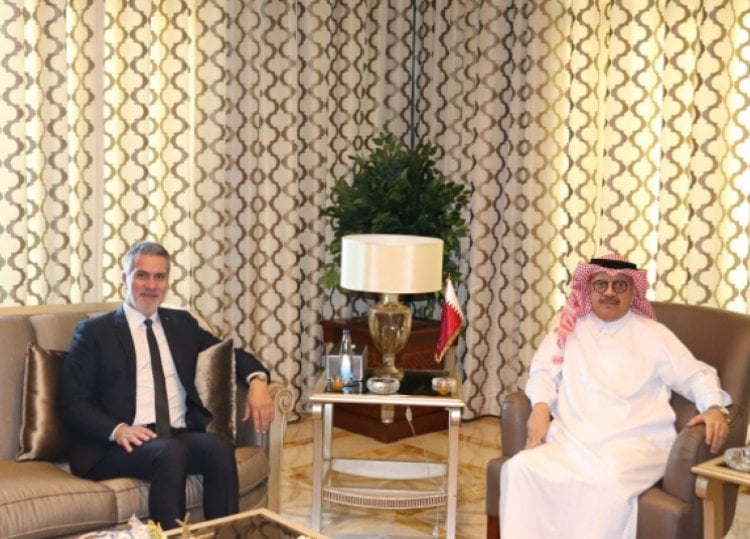 نصّار بحث والسفير القطري في تعزيز التبادل السياحي بين البلدين