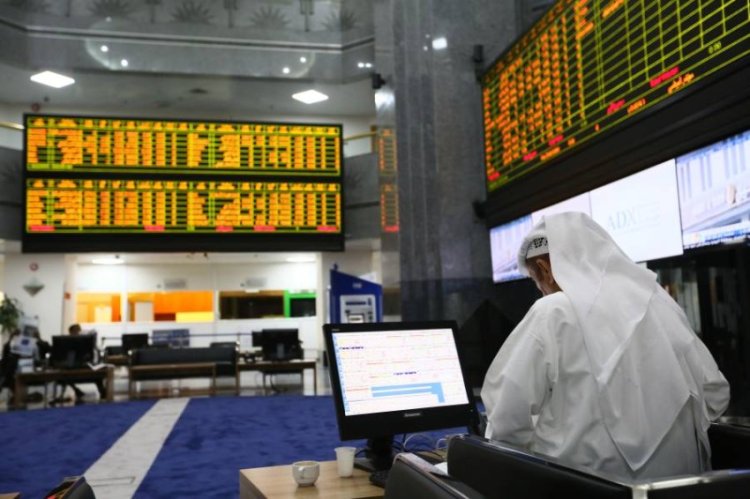 سوق أبوظبي تصعد رغم تراجعات قوية للأسهم الخليجية