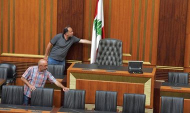 آلان عون وهادي أبو الحسن أميني سر لهيئة مكتب المجلس