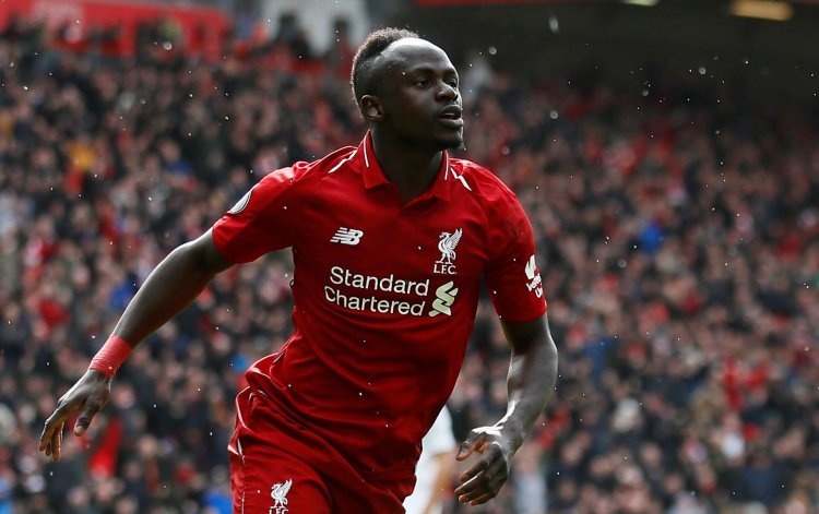 ليفربول يرد على "العرض الأول" لشراء ماني