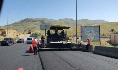 حمية: طبقة ثانية من الزفت بدأت تُفلش على طريق ضهر البيدر وفقاً لأفضل الشروط والمواصفات الفنية