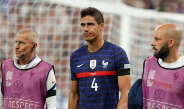 فاران يغيب عن المباريات الثلاث المقبلة لمنتخب فرنسا